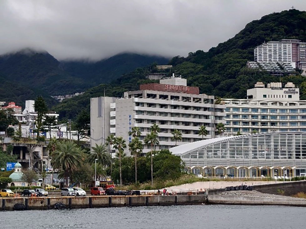 熱海会議の会場のホテル