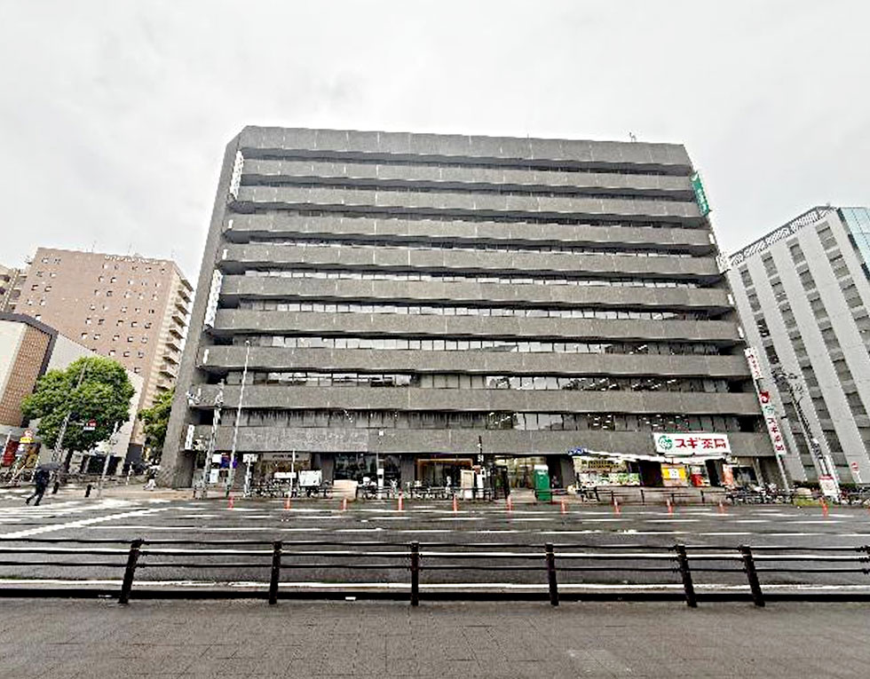 人形町通り 恒例正月提灯飾りの様子